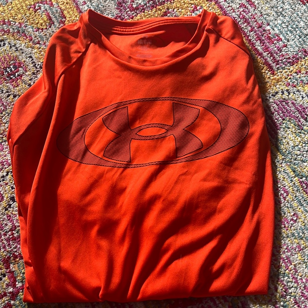 Men’s under armor t-shirt